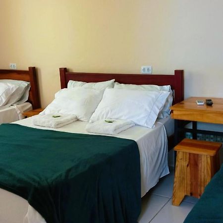 Hotel Recanto Verde Teresina de Goias ภายนอก รูปภาพ