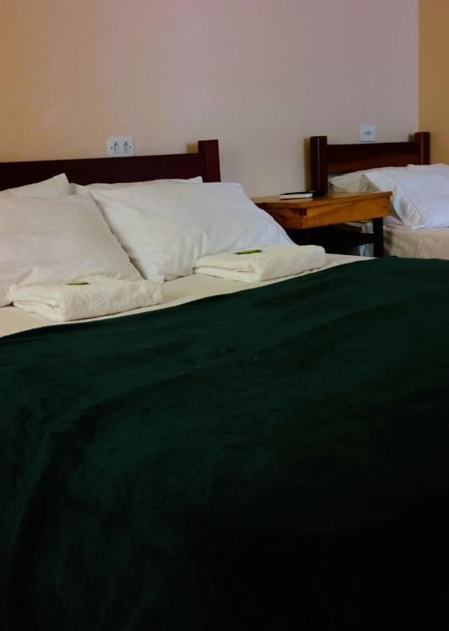 Hotel Recanto Verde Teresina de Goias ภายนอก รูปภาพ